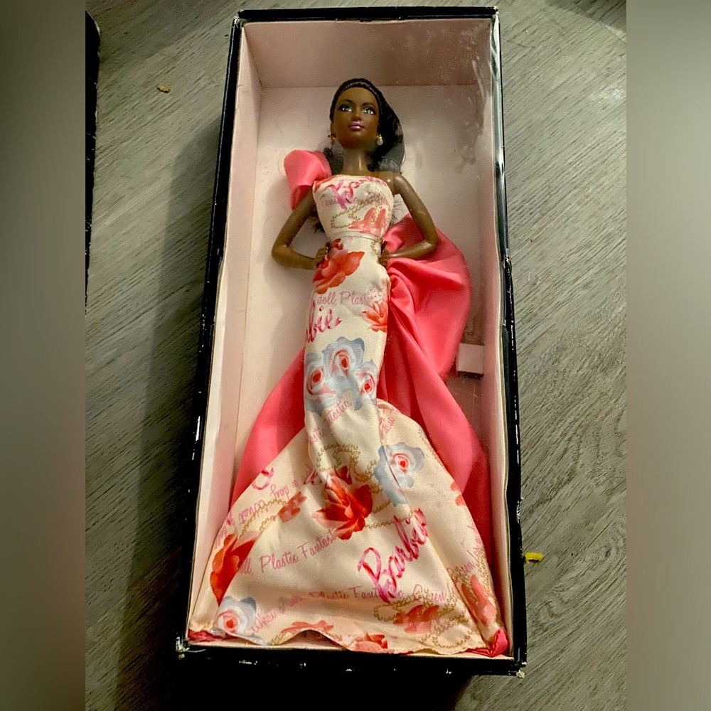 2010 Mattel Avon Exclusive African American Rose Splendor Barbie *Sealed Box*